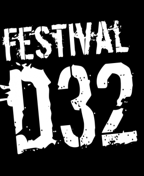 D32